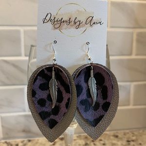 Super cute purple cheetah faux leather earrings! 💜